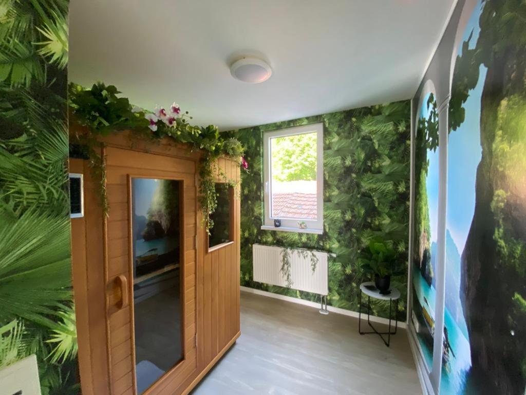 Schoene Ferienwohnung „Zum Glueck Tropical“ Eisenach Esterno foto