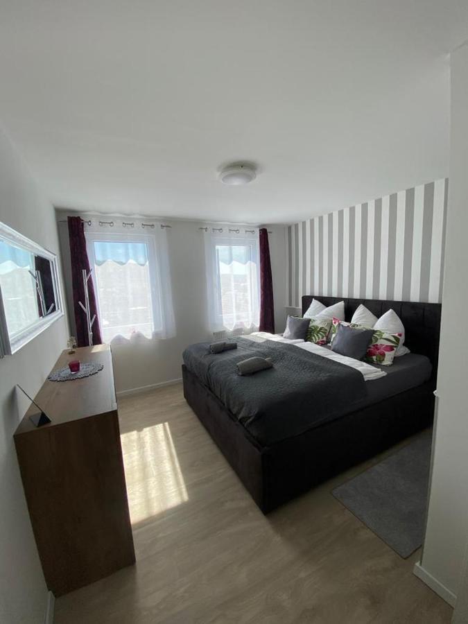 Schoene Ferienwohnung „Zum Glueck Tropical“ Eisenach Esterno foto