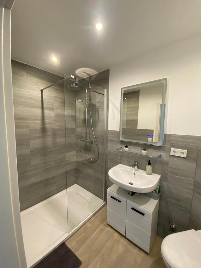 Schoene Ferienwohnung „Zum Glueck Tropical“ Eisenach Esterno foto